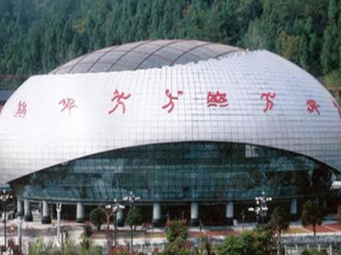 孝义体育中心球形网架加工安装